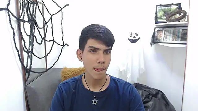 Snapshot of David_925_ chatting on October 30, 2025, 4:03 am David 925 online show from October 30, 2025, 4:03 am