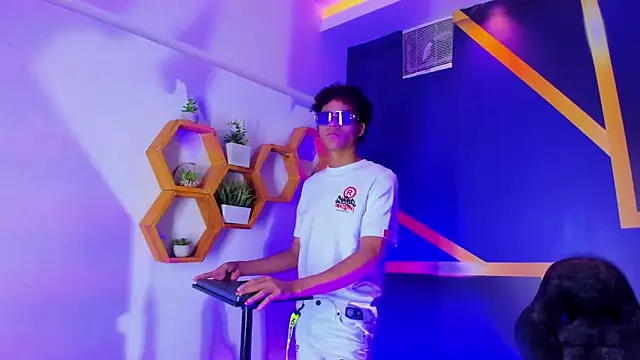 Imperialboys 2 online show from September 19, 2025, 4:03 am