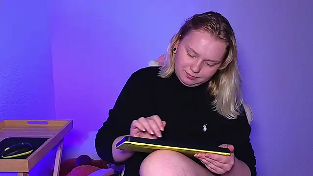 lame cat online show from September 28, 2025, 12:05 am