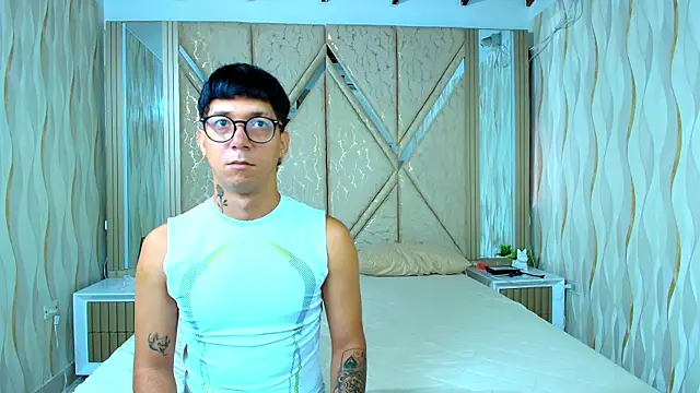Wonderboys zeus online show from September 19, 2025, 1:23 pm