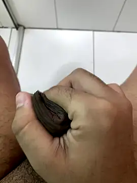 kylieputinha online show from September 23, 2025, 3:59 pm