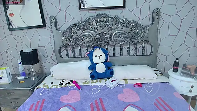 Bjmiluu online show from September 19, 2025, 7:58 pm