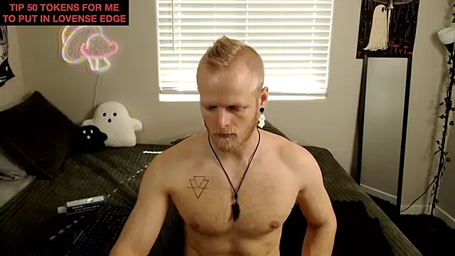 Snapshot of randyroderick chatting on October 10, 2025, 8:19 pm randyroderick online show from October 10, 2025, 8:19 pm