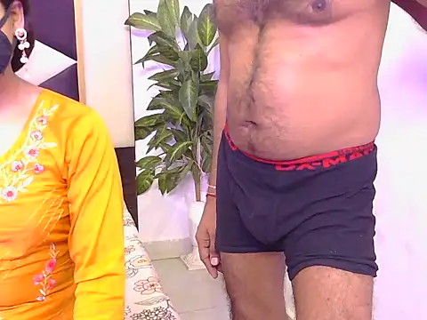 Snapshot of Lovelyy-couple chatting on October 23, 2025, 6:39 pm Lovelyy-couple online show from October 23, 2025, 6:39 pm