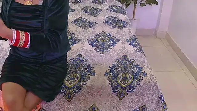 Lovelyy-couple online show from December 22, 2025, 4:59 pm