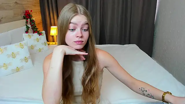 Alisa Glamour online show from September 25, 2025, 12:09 pm