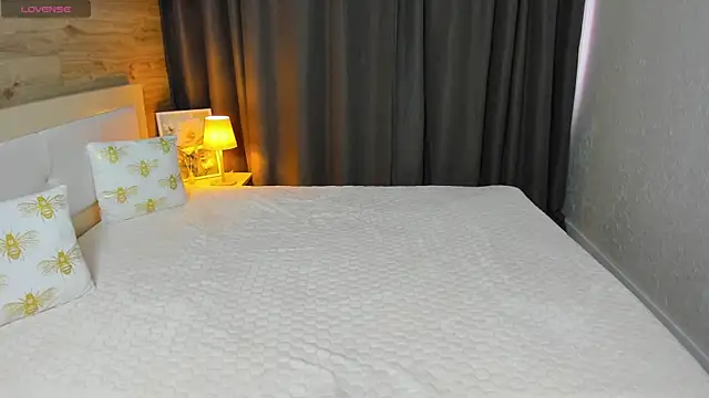 Alisa Glamour online show from October 2, 2025, 12:34 pm