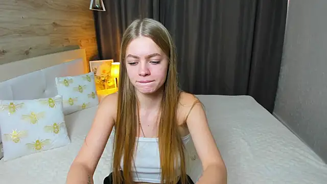 Alisa Glamour online show from October 14, 2025, 12:17 pm