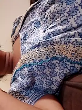 TAMIL AMMUSRI online show from November 8, 2025, 4:45 am