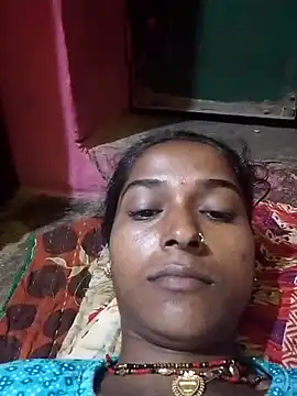 Snapshot of Hot_reshmaji chatting on October 22, 2025, 11:59 pm Hot reshmaji online show from October 22, 2025, 11:59 pm