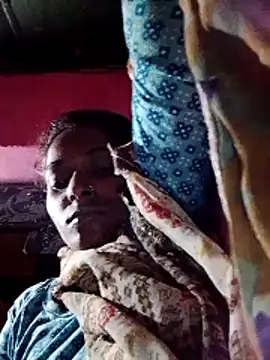 Snapshot of Hot_reshmaji chatting on October 26, 2025, 12:16 am Hot reshmaji online show from October 26, 2025, 12:16 am