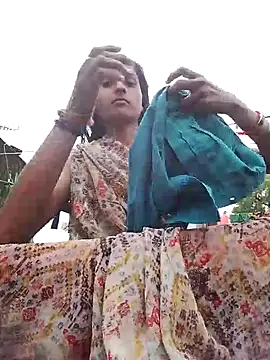 Snapshot of Hot_reshmaji chatting on October 29, 2025, 6:15 am Hot reshmaji online show from October 29, 2025, 6:15 am