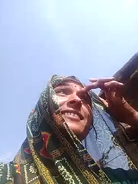 Hot reshmaji online show from February 12, 2026, 5:24 am