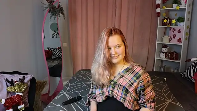 RoseThomas  online show from December 15, 2025, 8:51 am