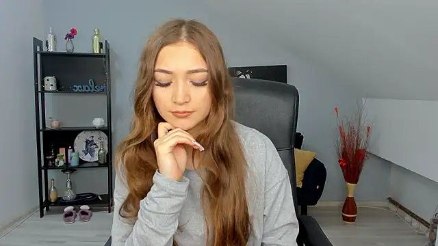 Snapshot of EllaClarke chatting on March 31, 2026, 10:15 am EllaClarke online show from March 31, 2026, 10:15 am