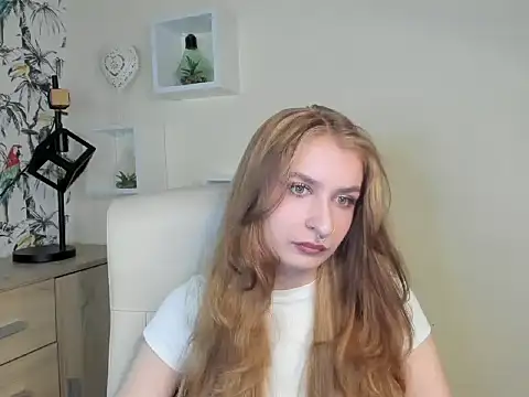 Snapshot of NinaBlond1 chatting on September 24, 2025, 6:39 am NinaBlond1 online show from September 24, 2025, 6:39 am