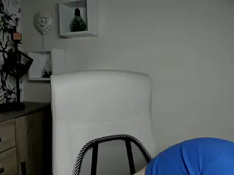 Snapshot of NinaBlond1 chatting on September 30, 2025, 5:45 am NinaBlond1 online show from September 30, 2025, 5:45 am