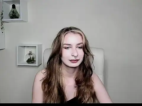 Snapshot of NinaBlond1 chatting on October 23, 2025, 5:51 am NinaBlond1 online show from October 23, 2025, 5:51 am