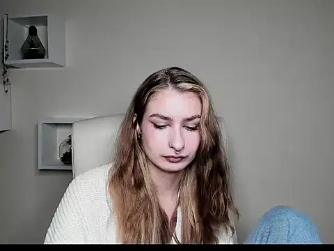 Snapshot of NinaBlond1 chatting on October 28, 2025, 6:50 am NinaBlond1 online show from October 28, 2025, 6:50 am