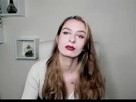 Snapshot of NinaBlond1 chatting on November 4, 2025, 9:19 am NinaBlond1 online show from November 4, 2025, 9:19 am