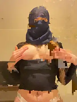 lilita9 online show from December 15, 2025, 5:39 pm