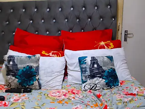 SexyCurves96 online show from October 10, 2025, 9:36 pm