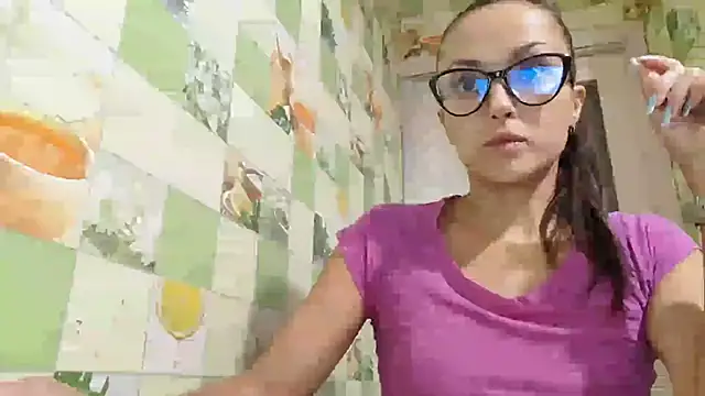 WendyPena online show from September 18, 2025, 5:15 pm
