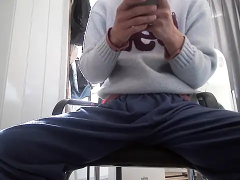 leeyoung  online show from January 17, 2026, 7:24 am