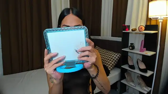 Sedictive Samantha online show from November 11, 2025, 7:08 am