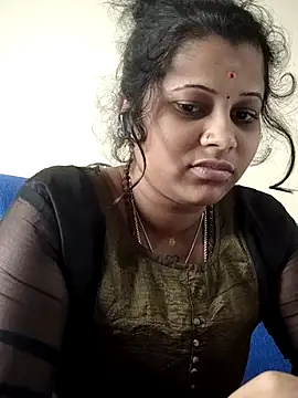 sweetqueen143 online show from November 15, 2025, 5:27 am