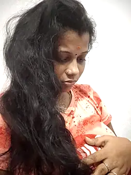 sweetqueen143 online show from March 12, 2026, 6:47 pm