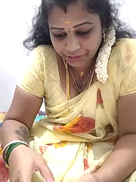 sweetqueen143 online show from April 2, 2026, 3:53 pm