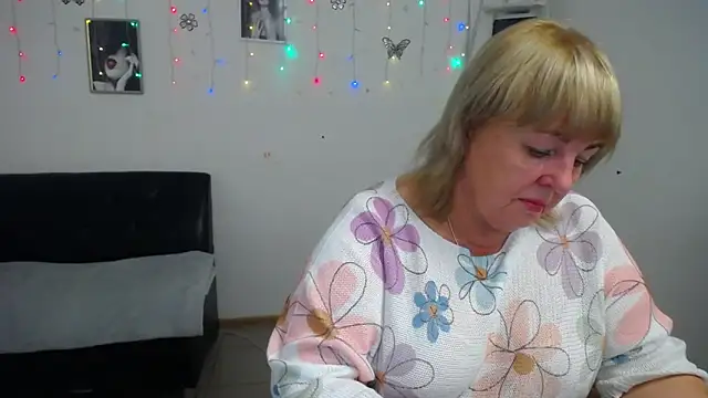 MilenaWedxy online show from October 8, 2025, 11:08 am