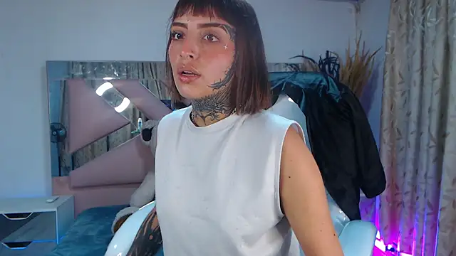 Snapshot of Gyal_8_ chatting on October 10, 2025, 3:16 am Gyal 8 online show from October 10, 2025, 3:16 am