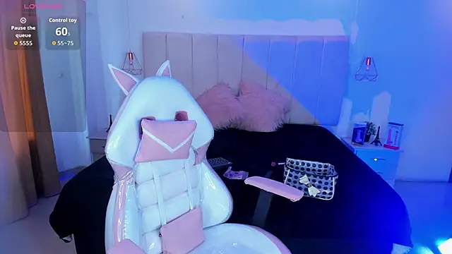 Snapshot of Gyal_8_ chatting on November 24, 2025, 7:57 pm Gyal 8 online show from November 24, 2025, 7:57 pm