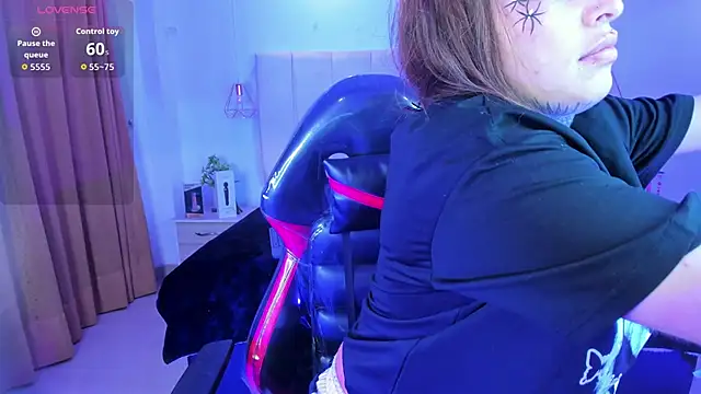 Snapshot of Gyal_8_ chatting on January 8, 2026, 2:58 am Gyal 8 online show from January 8, 2026, 2:58 am