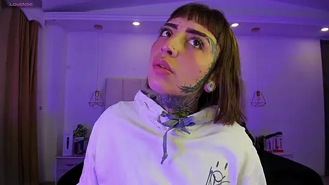 Snapshot of Gyal_8_ chatting on January 10, 2026, 3:08 am Gyal 8 online show from January 10, 2026, 3:08 am