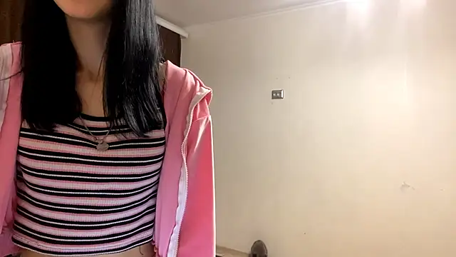 TifanyRawi online show from November 3, 2025, 2:18 pm