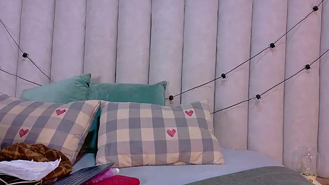 MyApril   online show from April 13, 2026, 12:21 pm