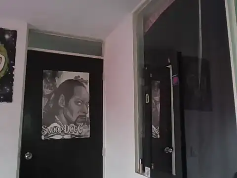 Miia  strog online show from September 24, 2025, 6:33 pm