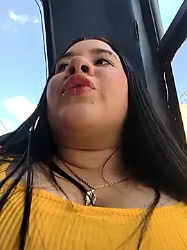 Cloe 27 online show from September 25, 2025, 7:39 pm