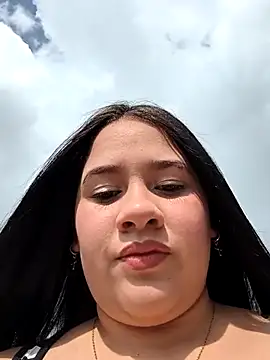 Cloe 27 online show from October 9, 2025, 7:34 pm