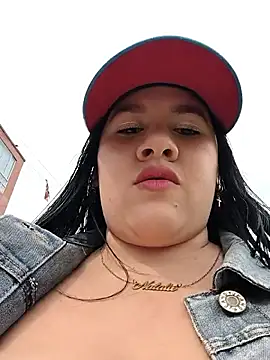 Cloe 27 online show from October 27, 2025, 7:40 pm