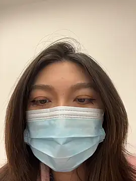 fioralba online show from November 7, 2025, 5:57 pm