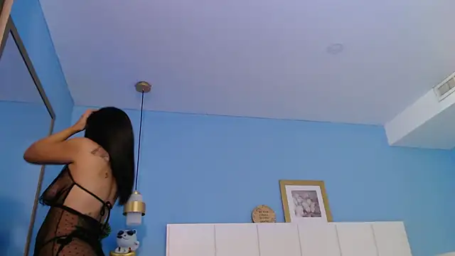 PenelopeBond online show from September 26, 2025, 1:04 pm