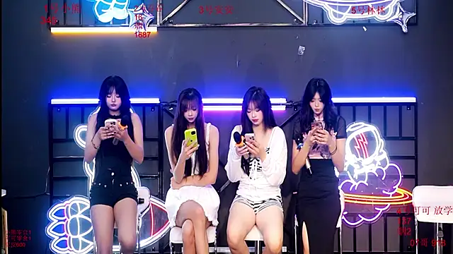 Shinygirls 777 online show from September 25, 2025, 12:25 am