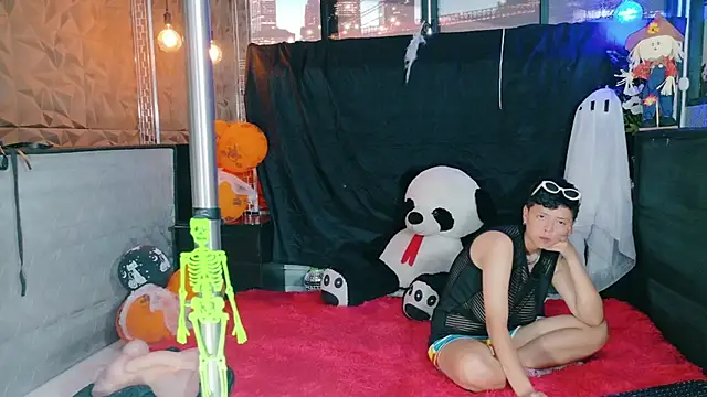 Twindesires online show from October 30, 2025, 2:18 pm