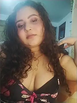 Snapshot of Carolceleste24 chatting on June 1, 2026, 6:04 am Carolceleste24 online show from June 1, 2026, 6:04 am