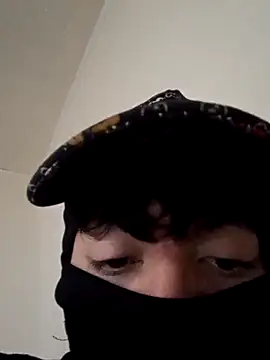 Hoott boyyszz online show from November 3, 2025, 8:10 pm