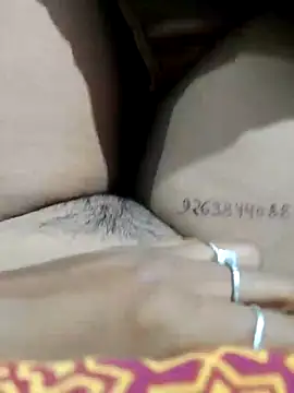 auntybbk online show from October 15, 2025, 7:58 pm